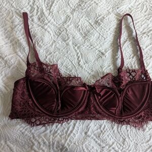 Elegant Lace Burgundy Bra